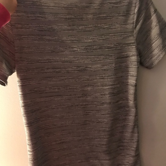 Nike shirt - Picture 2 of 3